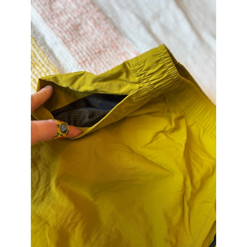 Mountain Hardwear Womens XL UPF 50 Shorts Hiking Outdoor - Picture 3 of 5
